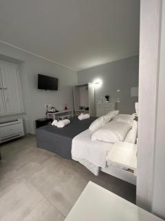 Don Ugo Luxury Rooms - Tropea - 9