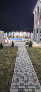 Sweet Home Garni - 2