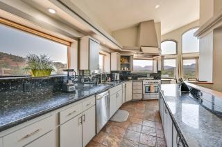 Near Red Rock State Park Sedona Home with Balcony - Sedona - 9
