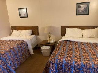 Pond Creek Inn - - 3