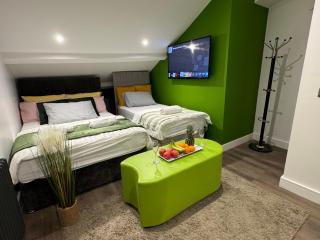Southgate Luxury Apartments - Elland - 0