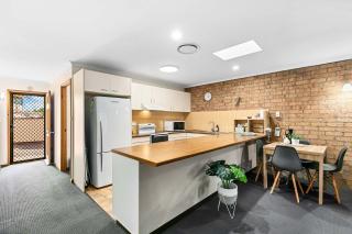 Seabatical on Cypress - Urangan - 6