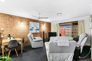 Seabatical on Cypress - Urangan - 3