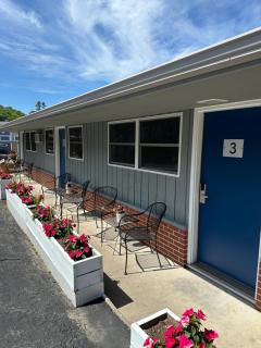 DownTown Inn - 3