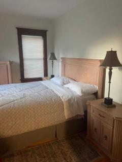 Fallsview Area! Only 10 min walk - 3