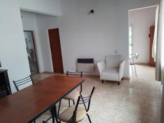Alquiler temporario de casa amplia para 6 personas en San Clemente del Tuyú CONSULTAS AL MAIL lucasguarra arroba h o t m a i l punto com - San Clemente del Tuyú - 3