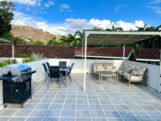 The Nest 2 Bedroom1 Bath Condo Rooftop Patio - 2