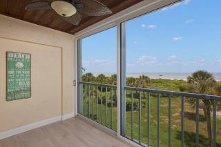 Gorgeous Gulf Front Townhome on East End - 3