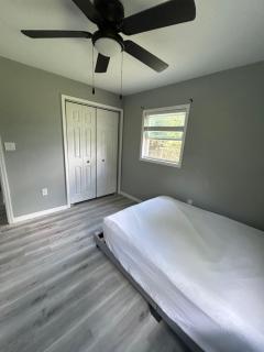 Cozy and Comfy Lakeland Hideaway - 3