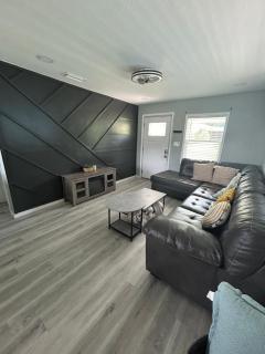 Cozy and Comfy Lakeland Hideaway - 2