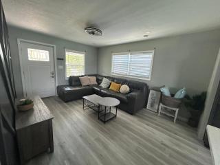 Cozy and Comfy Lakeland Hideaway - 1
