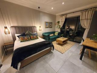 Silver Views Guest Suite - No loadshedding! - 8