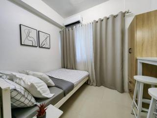 1BR Unit Condotel w Balcony FAME Residences -FM01 - Manila - 6