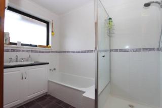 Home and Away at Coles Beach - Devonport - 6