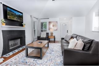 Cozy, Round Rock Retreat, Modern, Sleeps 10 - Round Rock - 8