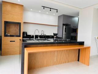 Casa de alto padrão Familys House - 2