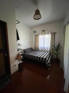 Peaceful Room in General Luna - Manoy's Lair IAO - 1 - 0