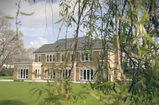 Luxurious House with private garden & Tree house - Tadworth - 8