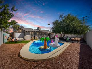 Old Town Oasis, Pool, Hot Tub & Prime Location! - Scottsdale - 0