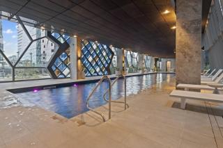 Chic 2-Bed Melbourne CBD Flat with Pool & Sauna - Melbourne - 6