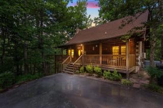 ER93 - Pirate's Cove - Great Location! Close to All the Action! cabin - 0