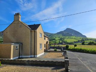 Mor a Mynydd - Caernarfon - 0