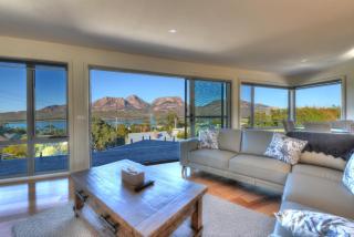 Deja Blu 1 - stunning location! - Coles Bay - 0