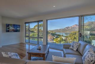 Deja Blu 1 - stunning location! - Coles Bay - 4