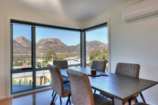 Deja Blu 1 - stunning location! - Coles Bay - 2