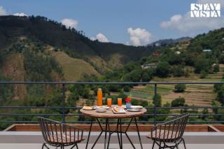 StayVista at Shai Sher Estate with Bonfire, BBQ and Lawn - 7