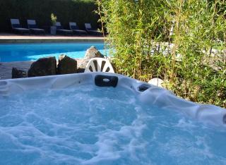 La maison de Gilbert Jacuzzi Piscine chauffée - Chaudes-Aigues - 9