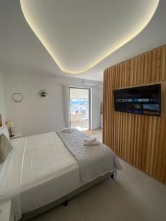 Serafina suite byArtistUnknown - Vari - 0