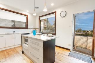 Gorgeous Sunset View, Pet Friendly with Huge Yard - Ocean Grove - 7