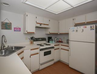 Beautiful and Quiet 2 Bedroom Condo - SV267 - Edgewater - 5