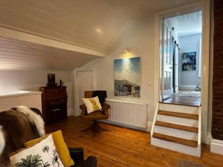 Gable House - 3