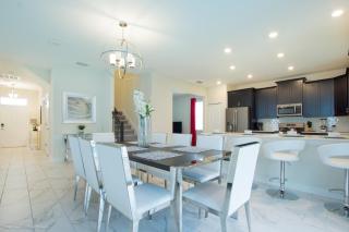 Last Minute Disney Getaway! Private Pool, Hot Tub & Games Room. Book Now! #18448 - Davenport - 1
