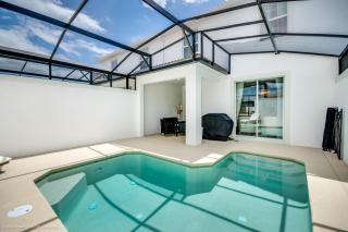 Last Minute Disney Getaway! Private Pool, Hot Tub & Games Room. Book Now! #17686 - Davenport - 0