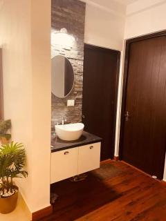 Lavish 3BHK on 12th Floor Only for Family - 9