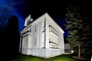 Villa Cervi Cieplice - 9