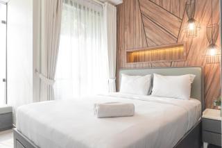 Gorgeous and Comfortable 1BR Sudirman Suites Apartment By Travelio - Jakarta - 0