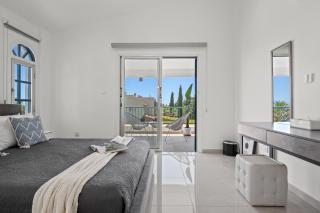 Adamante Luxury Villa by Nomads - Peyia - 2