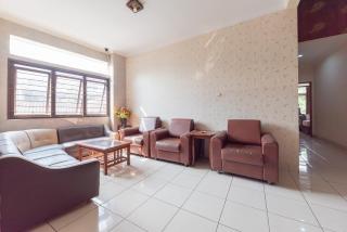 Urbanview Hotel Sakura Bandung - Bandung - 3