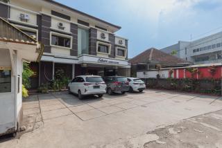 Urbanview Hotel Sakura Bandung - Bandung - 8