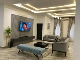 Charming 3-Bed House in Kubwa - 7