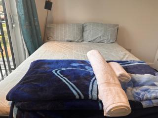 Quiet room in Hornchurch near Romford station on Elizabeth line to and from Heathrow airport - 5