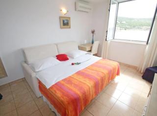 Beachfront Apartments Tamarix - Posedarje - 1