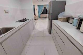 EIGHT Kinrara Puchong 3R2B 8Pax - Puchong - 4