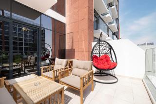 Chic Studio With Larger Terrace - Dubai - 8