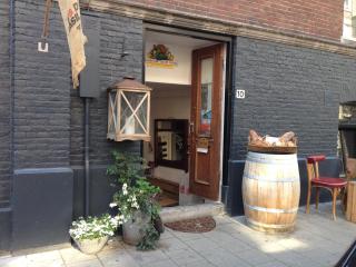 Nine-T-Teen Bed and Boutique - Amsterdam - 2