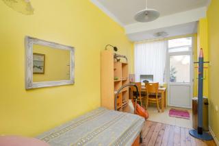 Sofia's 1BD Colourful Getaway Near NDK by Flat Mаnager - 2
